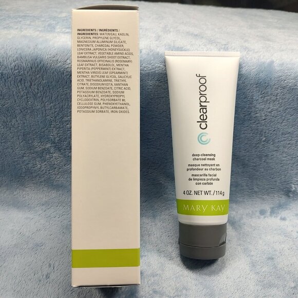 Mary Kay Clear Proof® Deep-Cleansing Charcoal Mask - Picture 3 of 7